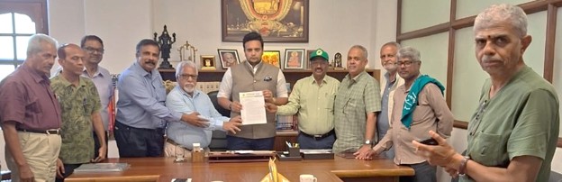 MP Yaduveer supports campaign against Kambala during Mysuru Dasara