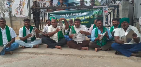 Chamarajanagar farmers demand protection of water rights