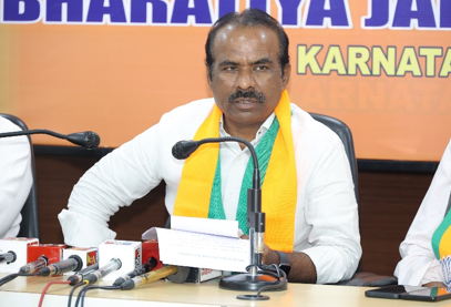 Ravikumar demands ₹10,000 crore drought relief package