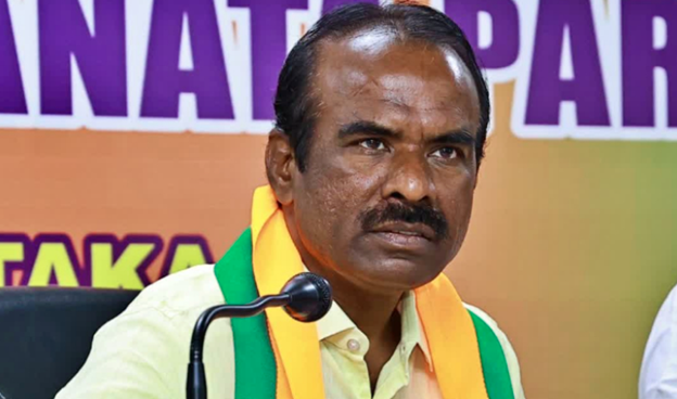 BJP leader seeks congress Clarity on Hinduism