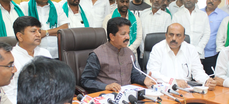 Minister promises lawful solution to mining truck dispute