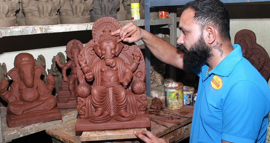 Hubballi Ganesh Mandals flag road concerns
