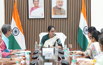 Delhi CM asks women panel to strengthen online complaints