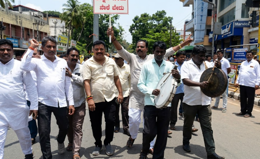 Dharwad protest demands separate municipal corporation