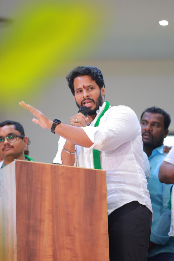 Nikhil slams CM over delay in Bidadi township panel