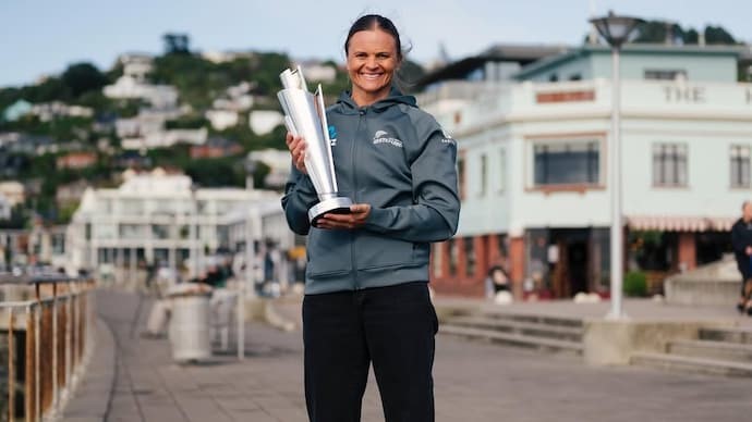 Cricket legend Suzie Bates announces final farewell