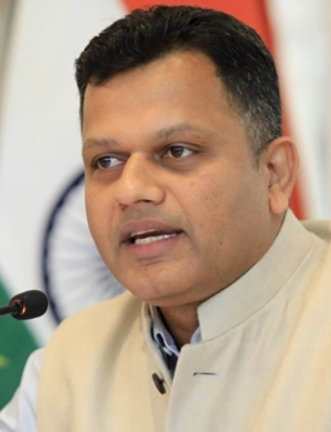 MP Chowta seeks pedestrian-friendly master plan for Mangaluru