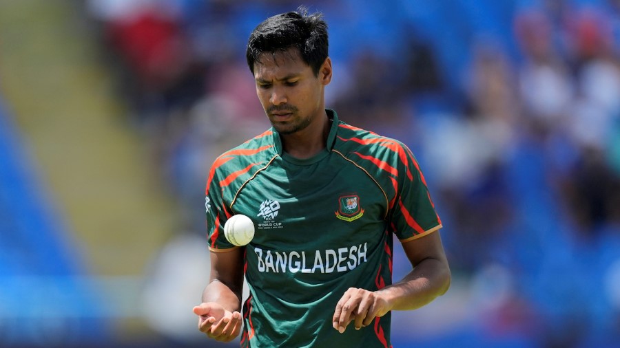 Bangladesh pulls star bowlers from Pakistan league