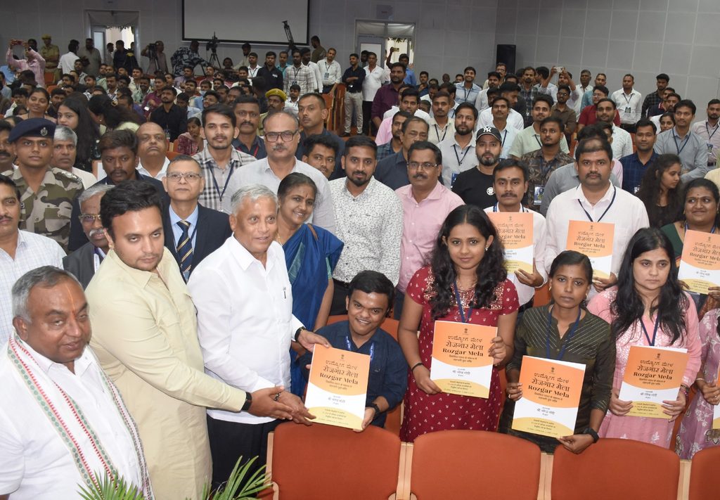 Rozgar mela signals new opportunities for youth: V. Somanna