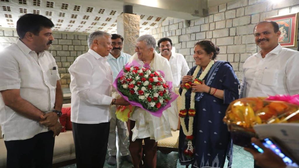 Minister Somanna honours Phalke awardee Anant Nag