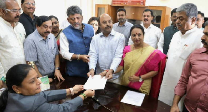 Umashree files nomination for Karnataka Council Deputy Chair