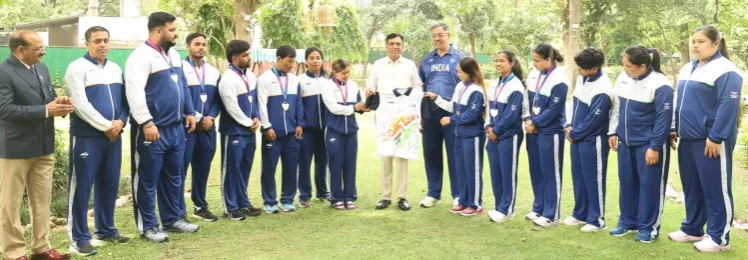 Mandaviya honours CWG weightlifting medallists