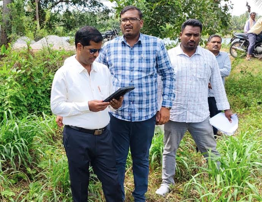 Deputy Commissioner reviews waste management progress in Mandya