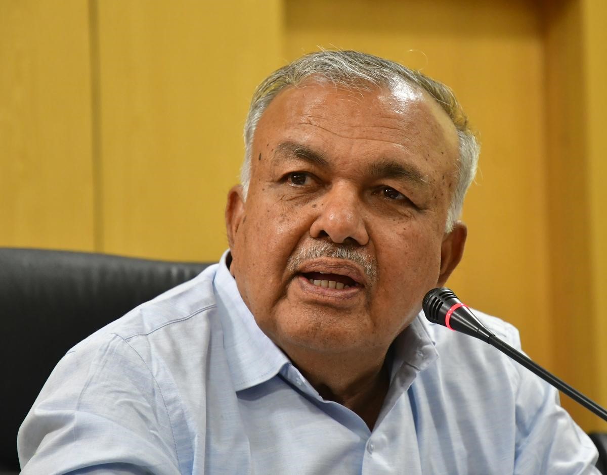 Footpaths need clearing, but vendors also need support: Ramalinga Reddy