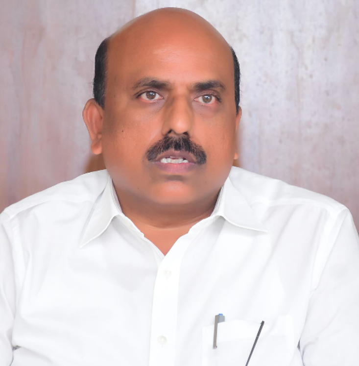 Officials urge Chitradurga voters to complete SIR forms