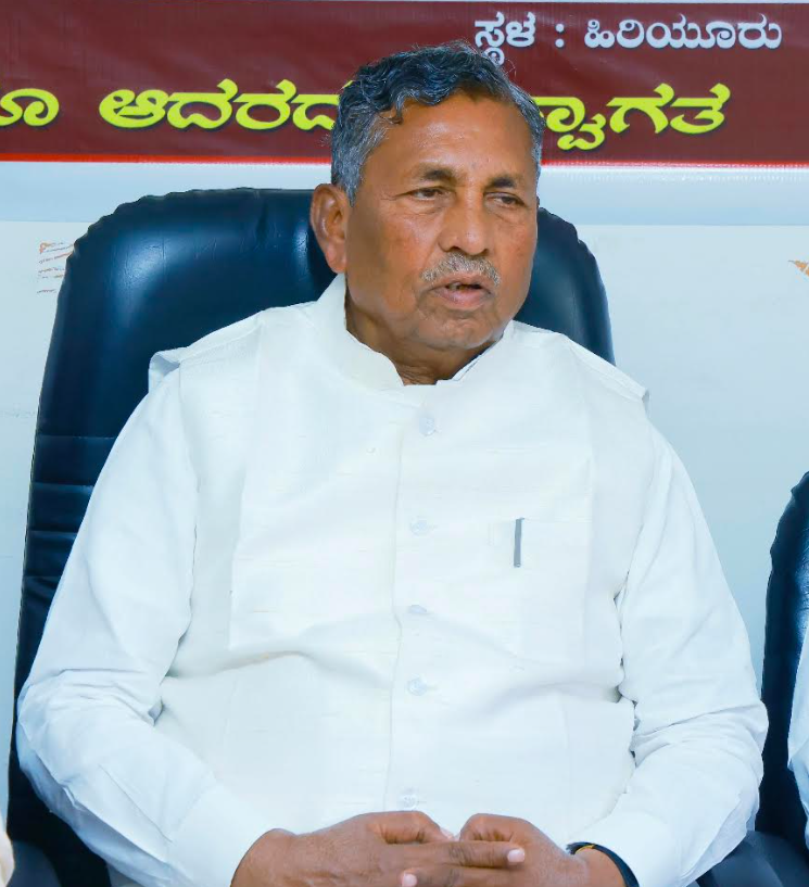 Minister Muniyappa announces funds for Hiriyur halls