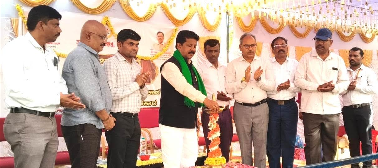 Minister Raghumurthy leads Parashurampur grievance meet